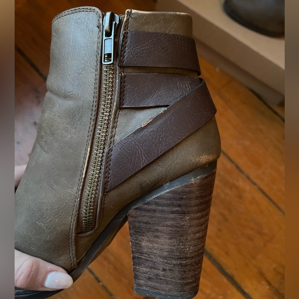 Aldo booties - Picture 2 of 5